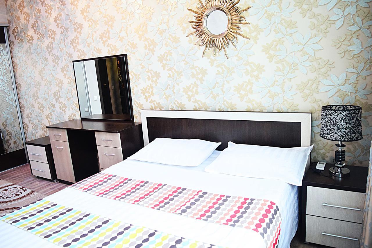 Luxury Palace Apartment Bișkek Exterior foto